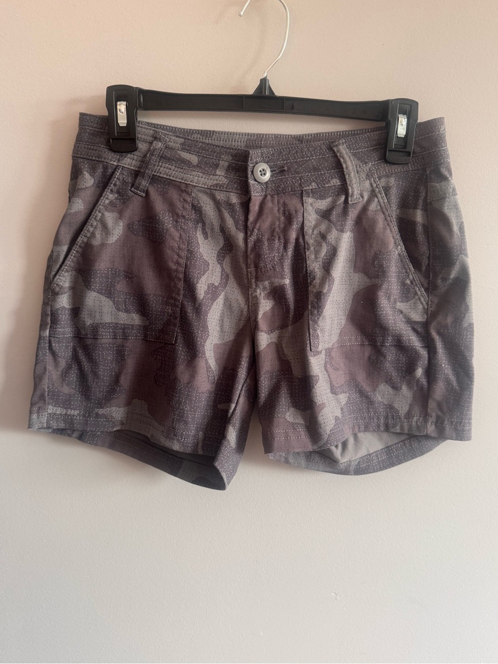 prAna Women’s Camo Hiking Shorts Size 2 Gray Stretch Outdoor 5” Inseam